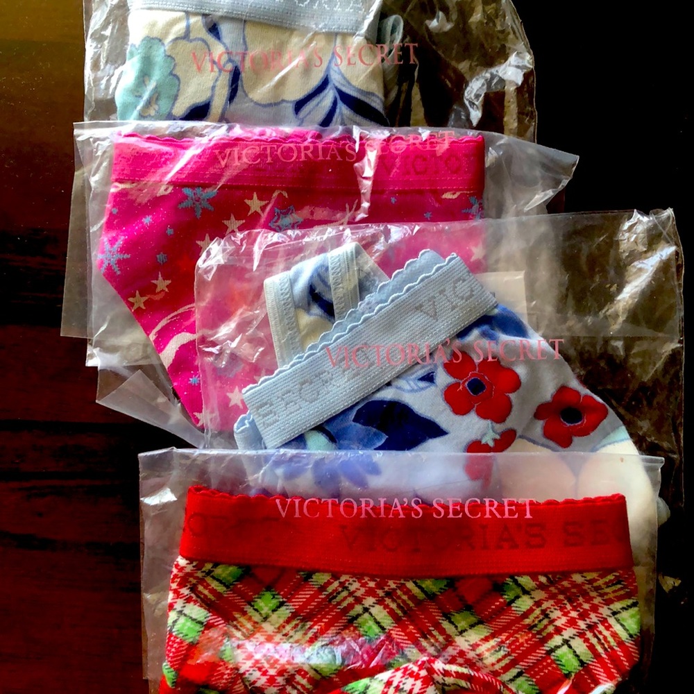 Victoria’s Secret 4 Thongs sz.S